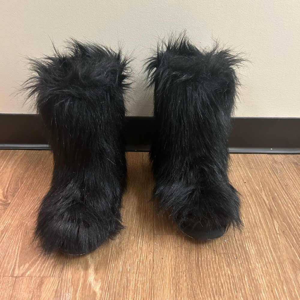 Black Faux Fur Women's Boots